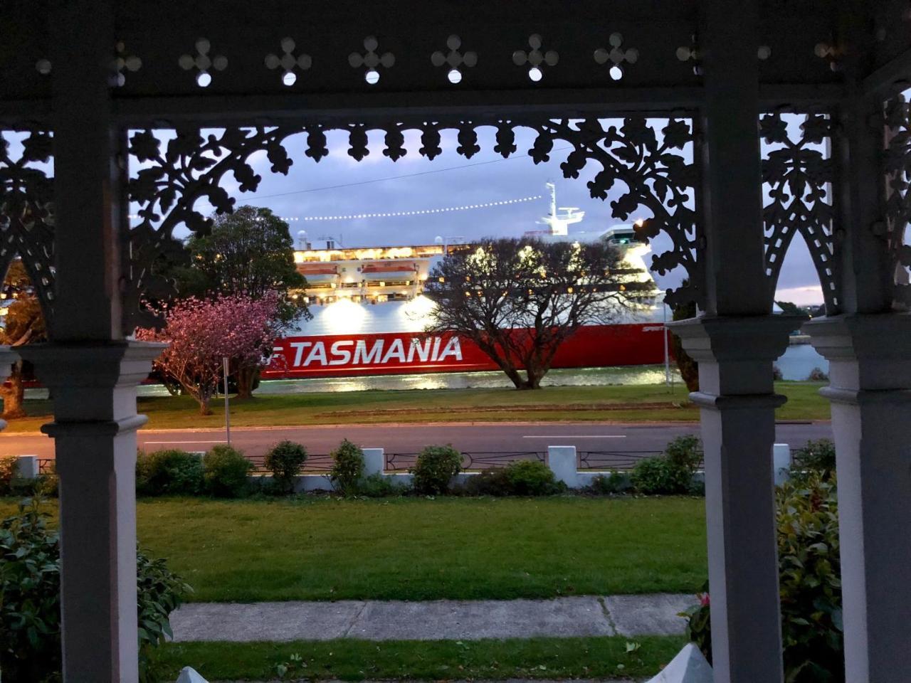 Riverbank Villa Devonport Luaran gambar